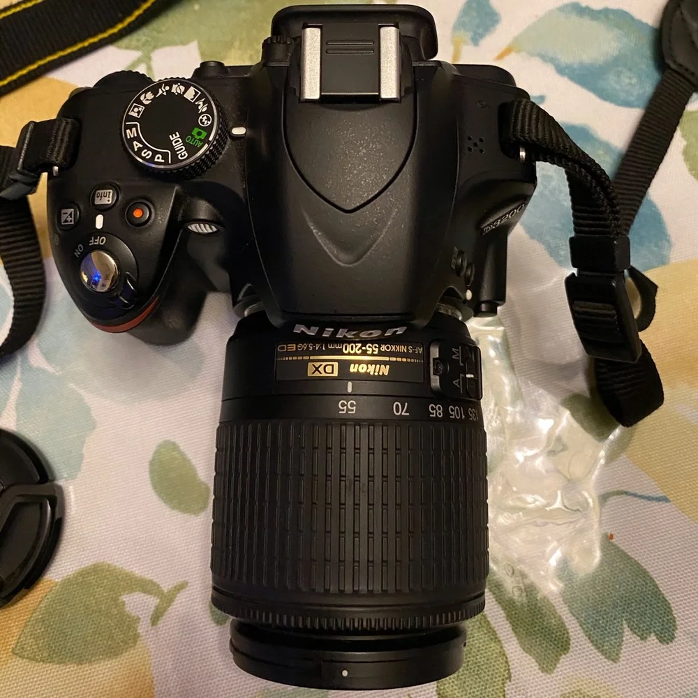 Nikon D3200 Camera w/lens